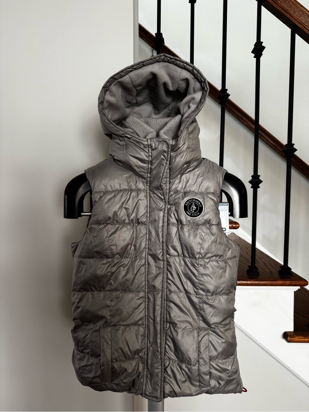 Abercrombie & Fitch Kids Hooded Puffer Vest - Gray Size S